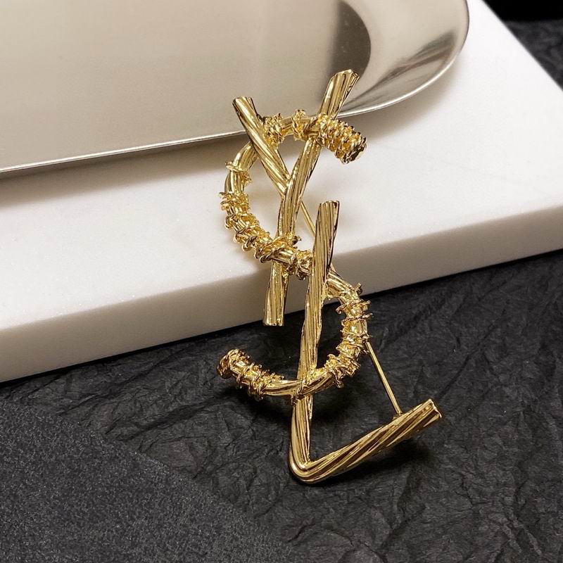 YSL Brooch 12yxx32